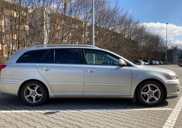 Toyota Avensis cena 16500 przebieg: 315000, rok produkcji 2006 z Kraków małe 211